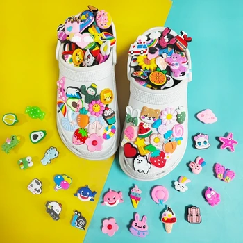 Roztomilý Kreslený boty přívěsky Náhodné boty Dekorace pro DIY clog Sandály, Náramky dítě dívky chlapce