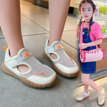 Dětské sportovní sandály 2023 letní nové chlapce ležérní chleba boty non-slip měkké dno holky duté bílé boty